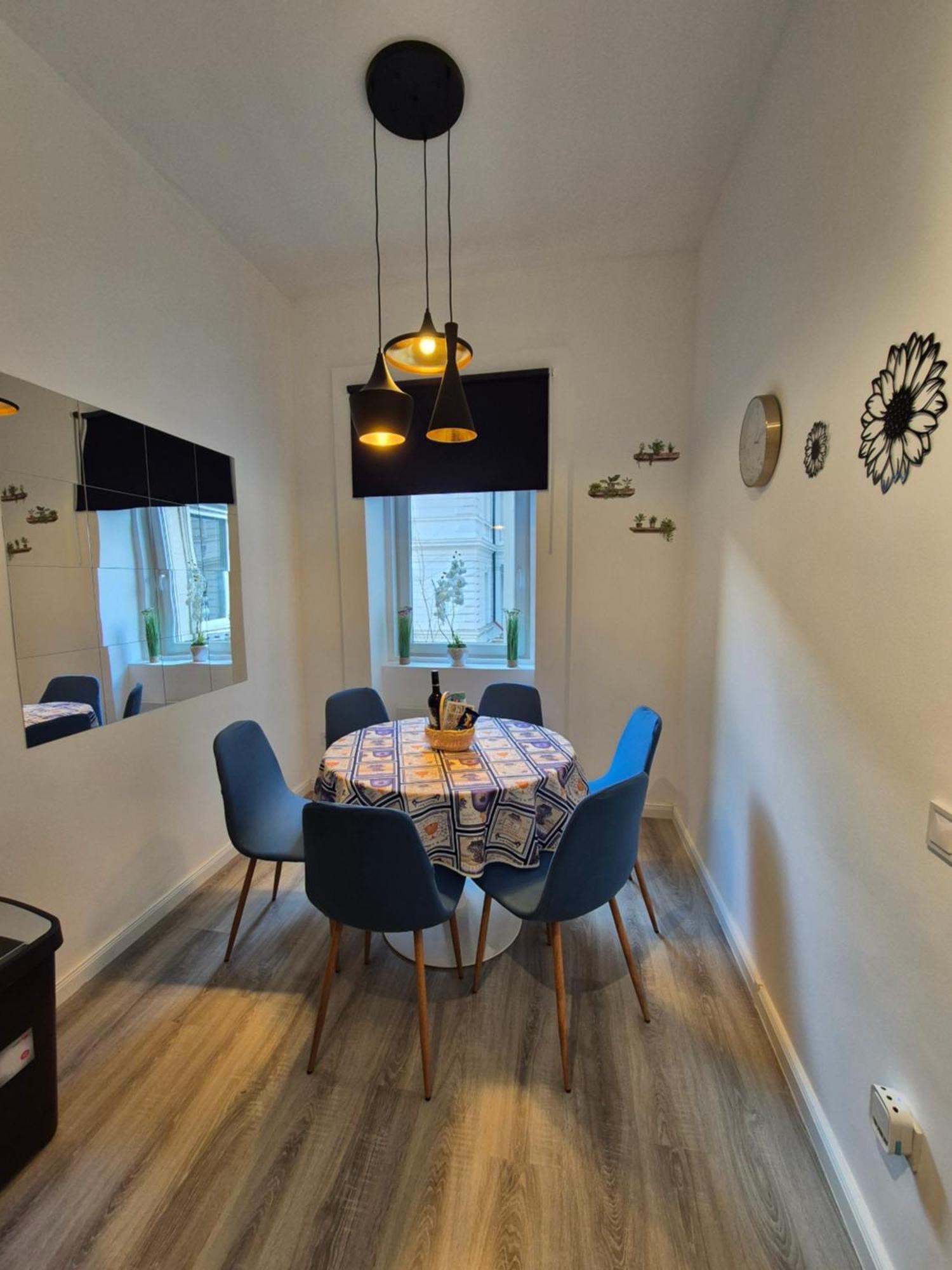 בודפשט Damjanich 51- Lovely 3Bedroom Apartment מראה חיצוני תמונה